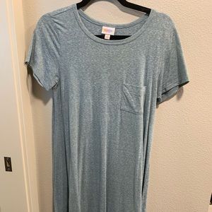 Soft tee shirt material LuLaRoe Carly